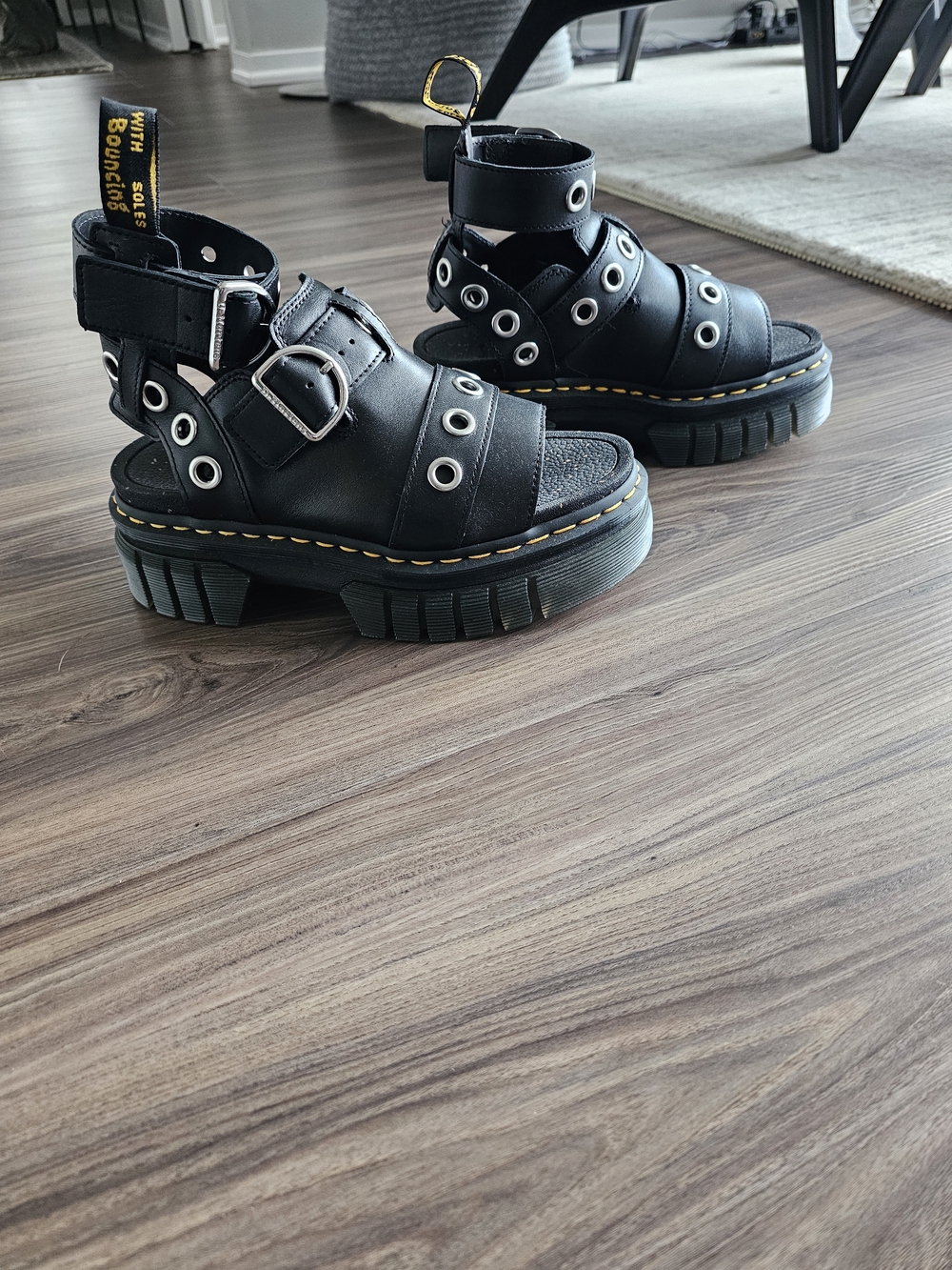 Dr. Martens Black Lug-Sole Eyelet Buckle Sandals UK5 / US7 - Picture 4 of 7